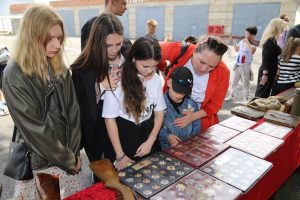 Астраханские патриоты провели патриотические выставки для подразделения "Сапсан-Юг"